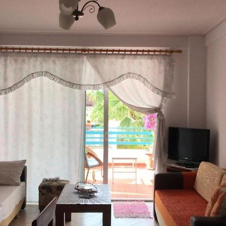 Meni'S Family Apartament Sarande Exterior photo