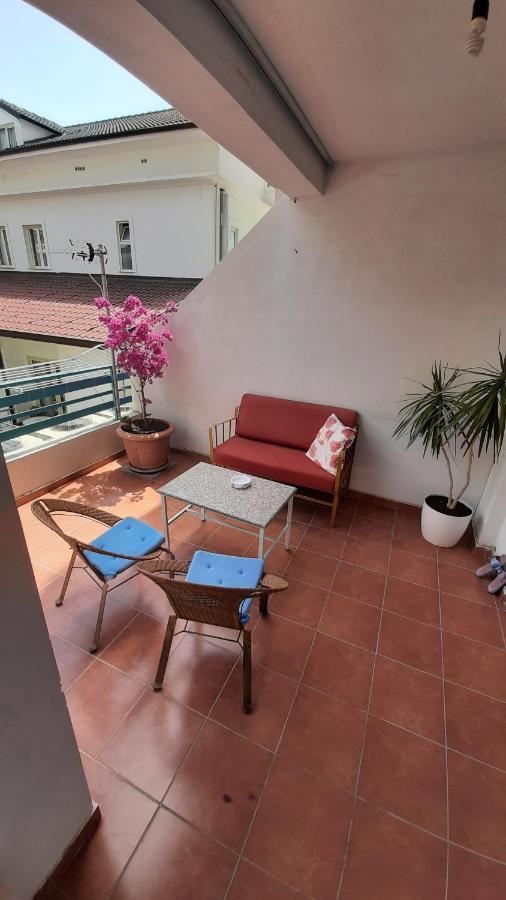 Meni'S Family Apartament Sarande Exterior photo
