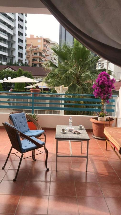 Meni'S Family Apartament Sarande Exterior photo