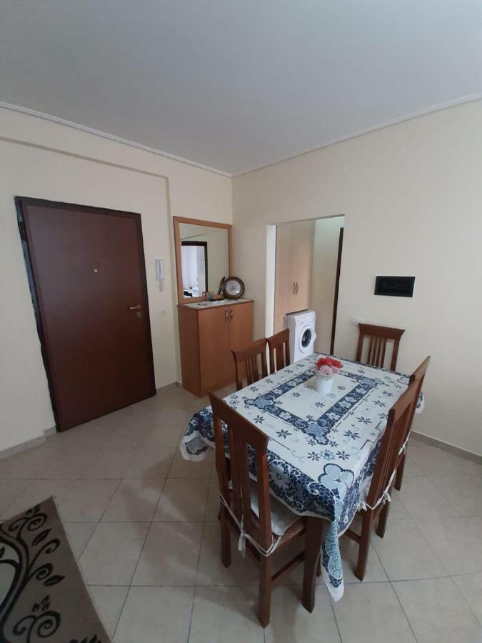 Meni'S Family Apartament Sarande Exterior photo