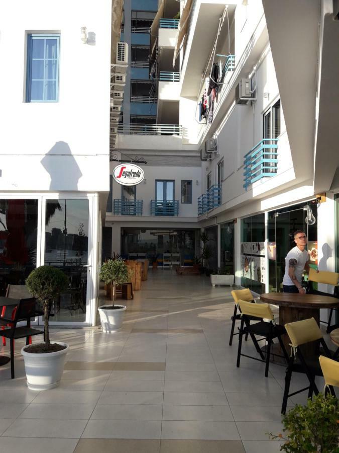 Meni'S Family Apartament Sarande Exterior photo