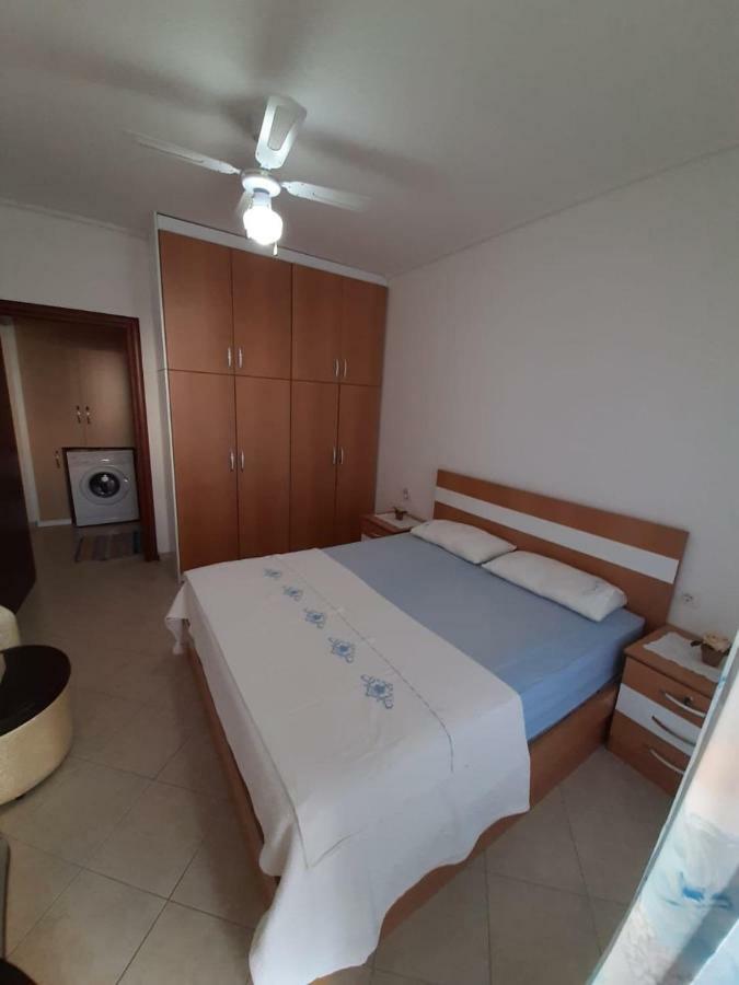 Meni'S Family Apartament Sarande Exterior photo